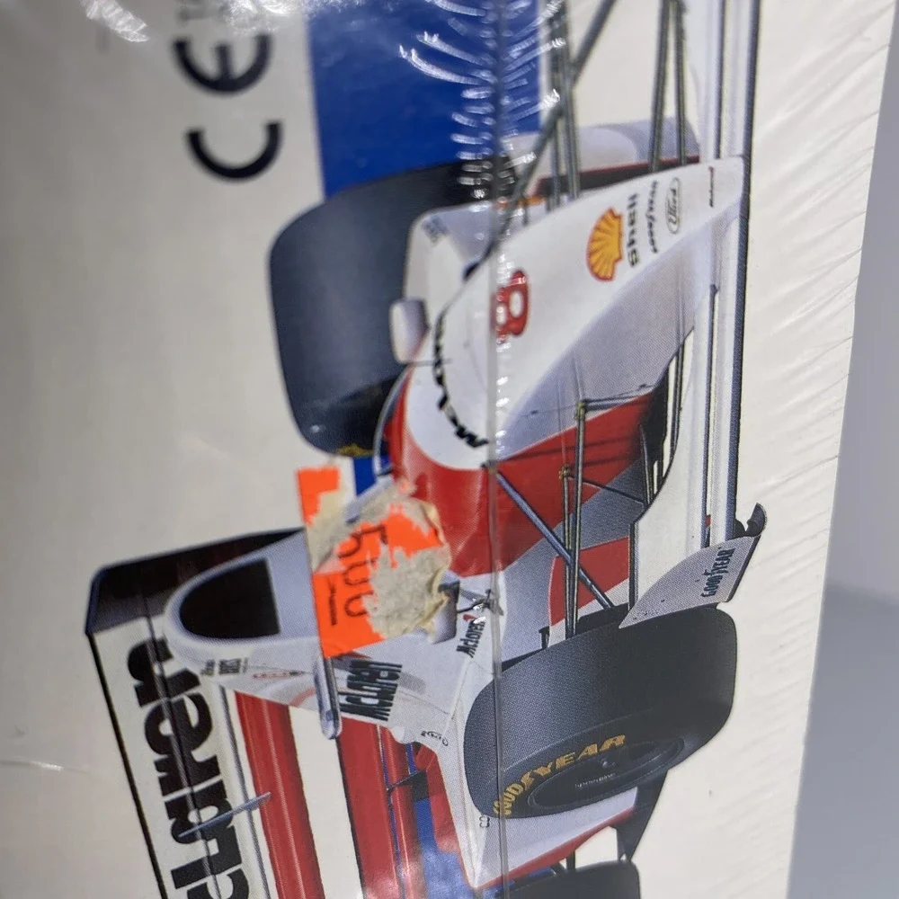 TAMIYA MCLAREN MP4/8 FORD 1/20‎ Scale Model Car Kit Sealed Grand Prix Hobby Gift